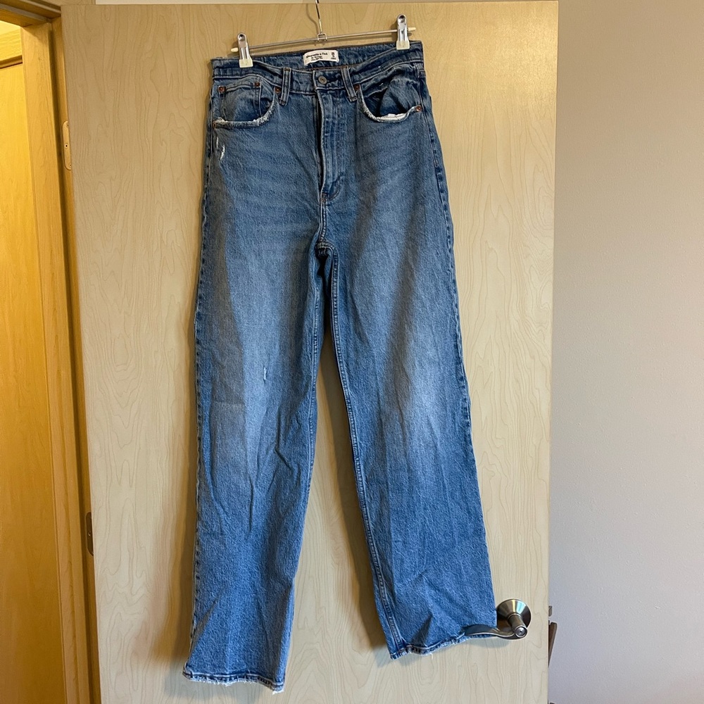 Abercrombie and Fitch the 90s baggy high rise